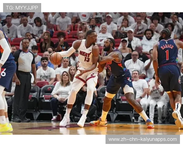 76人球员下半场爆发令人侧目 76人球员下半场爆发令人侧目